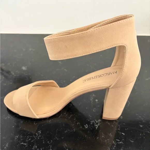 BRAND NEW Marc Republic Beige Block Heel Sandal with Ankle Strap - Picture 3 of 4